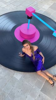 Dannii Minogue feet photo thumbnail