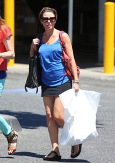 Dannii Minogue feet photo thumbnail