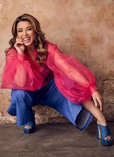 Dannii Minogue feet photo 7