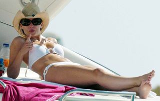Dannii Minogue feet photo 3