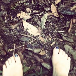 Daphne Bozaski feet photo 5