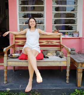 Daphne Bozaski feet photo 5