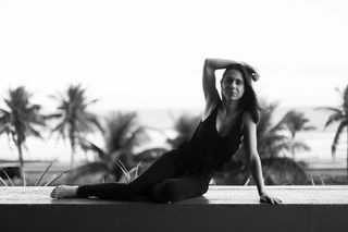 Daphne Bozaski feet photo 10