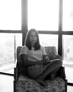 Daphne Bozaski feet photo 5
