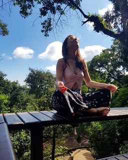 Daphne Bozaski feet photo 20