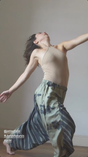 Daphne Bozaski feet photo 1