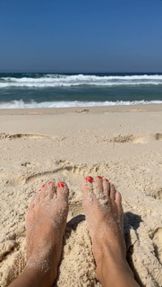 Daphne Bozaski feet photo 8