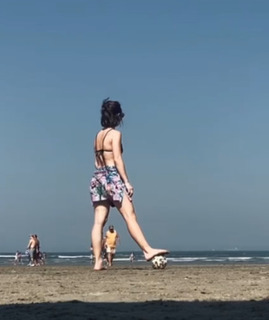 Daphne Bozaski feet photo 15
