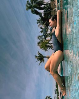 Daphne Bozaski feet photo 6