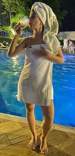 Daphne Bozaski feet photo 4