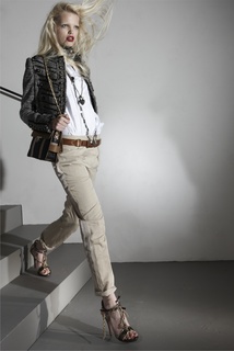 Daphne Groeneveld feet photo 3