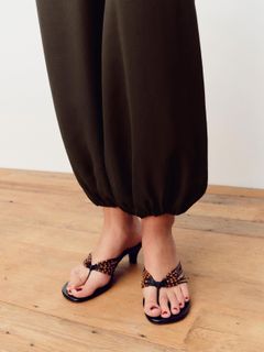 Daphne Groeneveld feet photo 5
