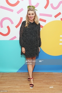 Daphne Oz feet photo 10