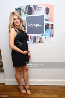 Daphne Oz feet photo 6