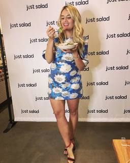 Daphne Oz feet photo 8