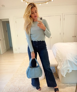 Daphne Oz feet photo 12