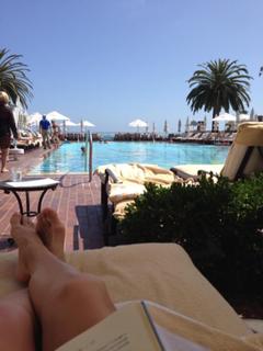 Daphne Zuniga feet photo thumbnail