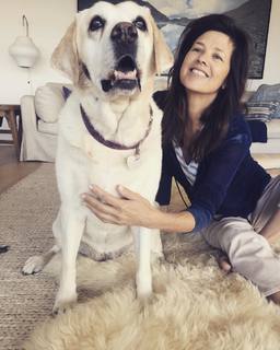 Daphne Zuniga feet photo thumbnail