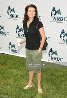 Daphne Zuniga feet photo thumbnail
