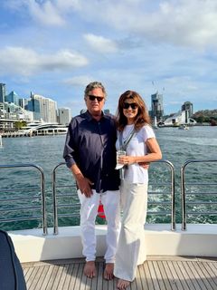 Daphne Zuniga feet photo thumbnail