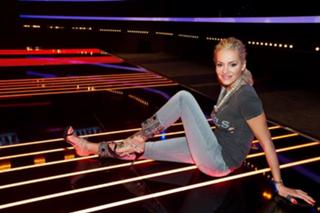 Dara Rolins feet photo thumbnail