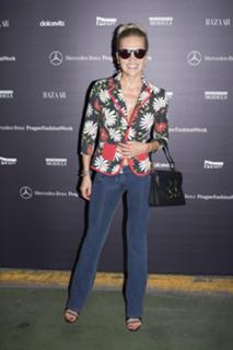 Dara Rolins feet photo thumbnail