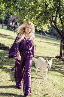 Dara Rolins feet photo thumbnail