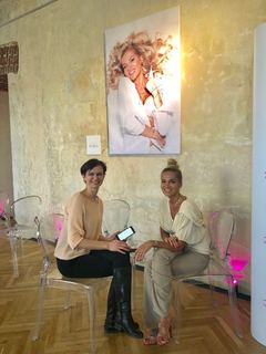 Dara Rolins feet photo thumbnail