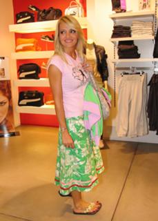 Dara Rolins feet photo thumbnail