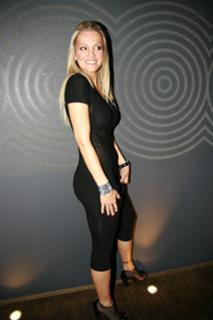 Dara Rolins feet photo thumbnail