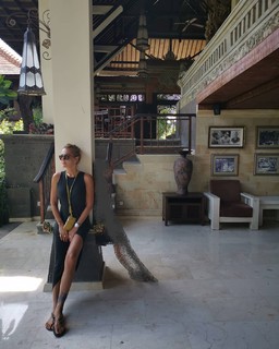 Dara Rolins feet photo thumbnail