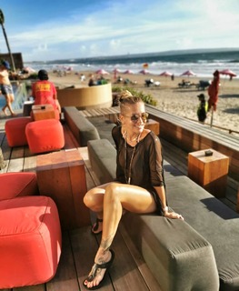 Dara Rolins feet photo thumbnail