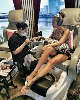 Dara Rolins feet photo thumbnail