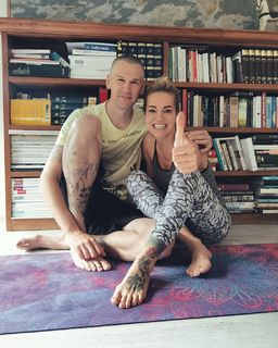 Dara Rolins feet photo thumbnail