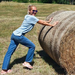 Dara Rolins feet photo thumbnail