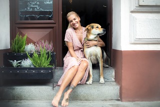 Dara Rolins feet photo thumbnail