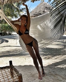 Dara Rolins feet photo thumbnail