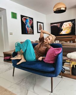 Dara Rolins feet photo thumbnail