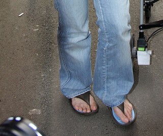 Dara Rolins feet photo thumbnail