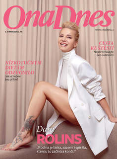 Dara Rolins feet photo thumbnail