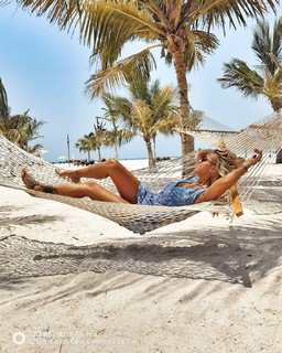 Dara Rolins feet photo thumbnail