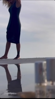 Dara Rolins feet photo thumbnail