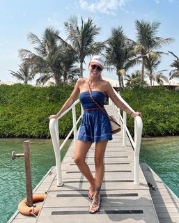 Dara Rolins feet photo thumbnail