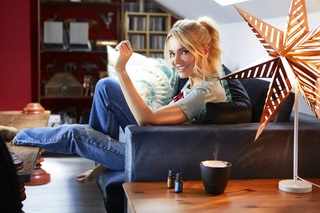 Dara Rolins feet photo thumbnail