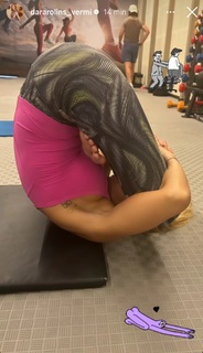 Dara Rolins feet photo thumbnail