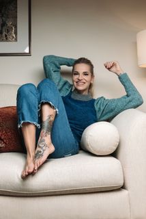 Dara Rolins feet photo thumbnail