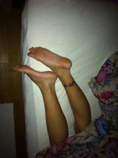 Dara Rolins feet photo thumbnail