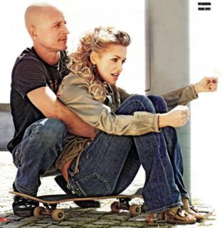 Dara Rolins feet photo thumbnail