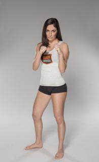 Daria Berenato feet photo thumbnail