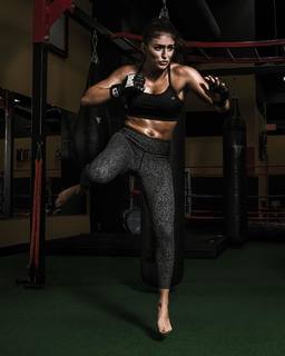 Daria Berenato feet photo thumbnail